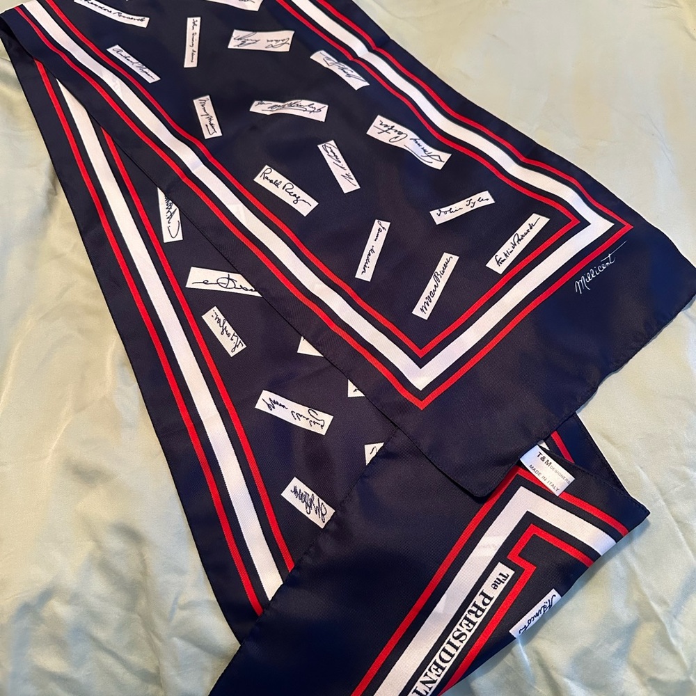 Navy and Red Silk Presidents Scarf